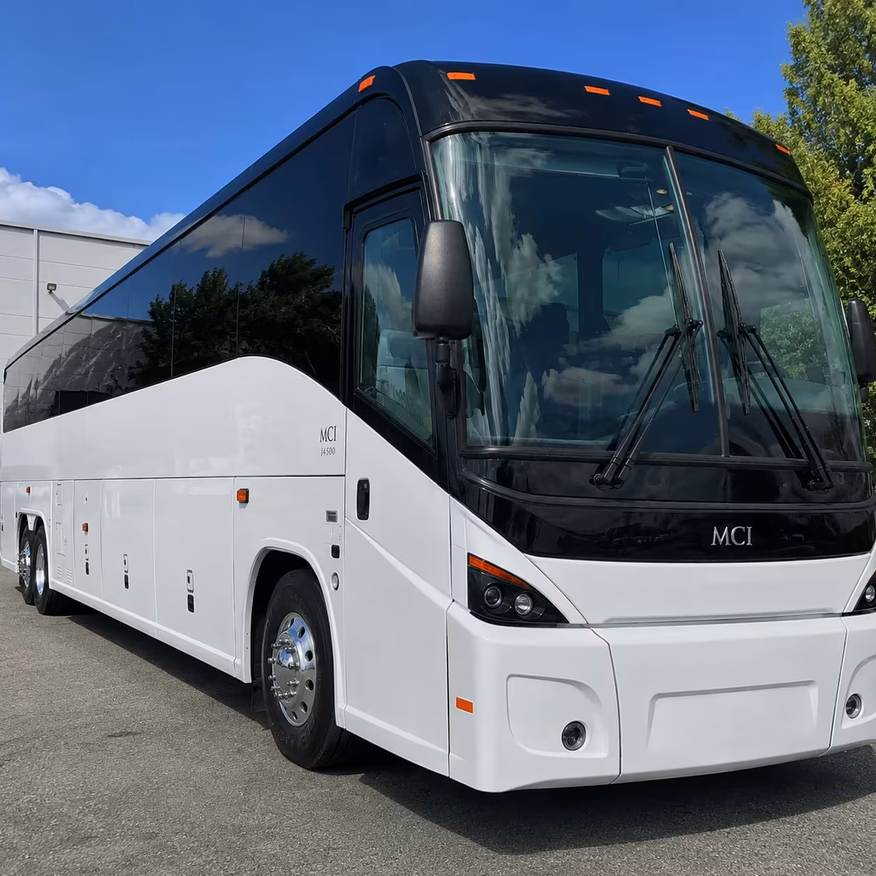 springdale airport shuttle buses for university of arkansas groups